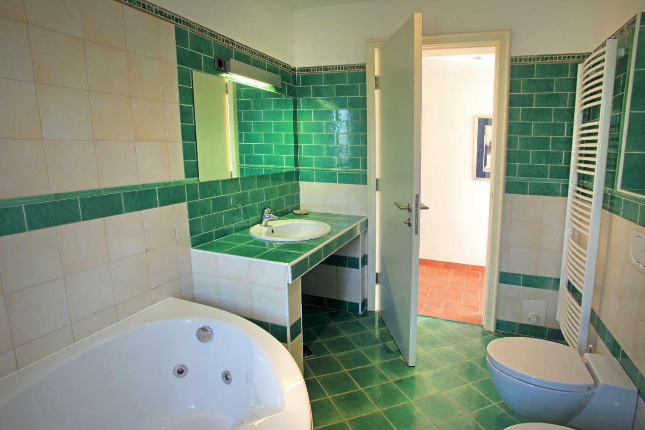 Spacious Villa In Parecag With A Swimming Pool Сечовлє Екстер'єр фото